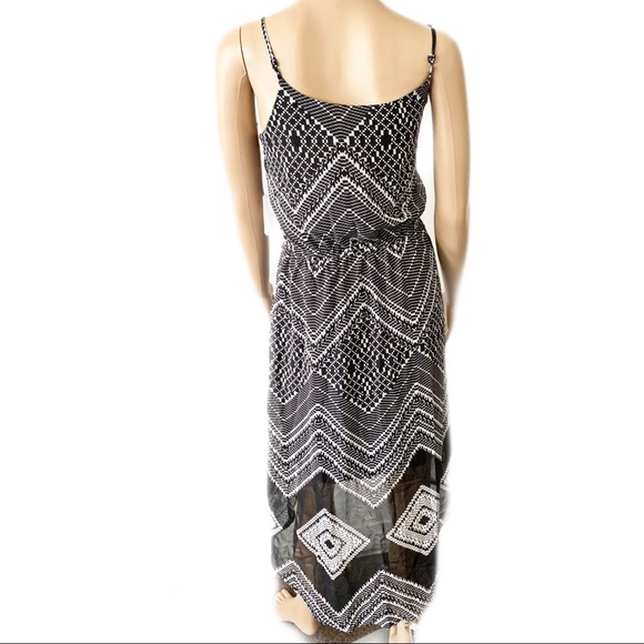 💃🏽 Charming Charlie Printed Dress Size M - Picture 2 of 5